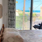 A 100 M Plage,centre,marche, 3ch Apartment *