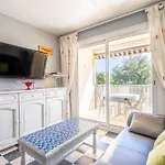 A 100 M Plage,centre,marche, 3ch Apartment