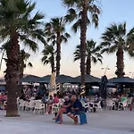 A 100 M Plage,centre,marche, 3ch Apartment