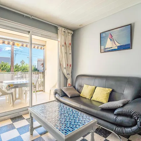 A 100 M Plage,centre,marche, 3ch Apartment