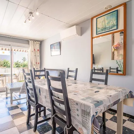 A 100 M Plage,centre,marche, 3ch