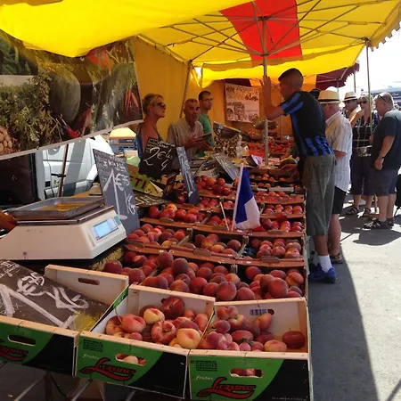 A 100 M Plage,centre,marche, 3ch Apartment